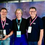 Contentserv-Award "Revenue Partner 2024" mit SDZeCOM- und Contentserv-Kollegen